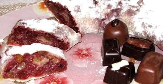 Вишневый штрудель