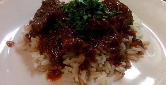 Эскалопы из говядины в томатно-винном соусе