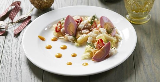 Салат из крабов с яйцом и фунчозой