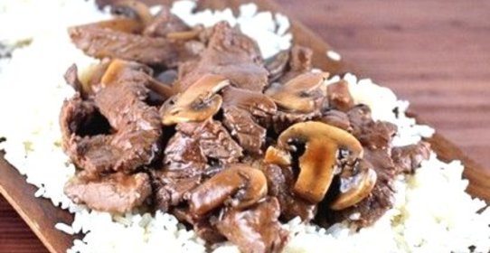 Мясо с грибами в мультиварке