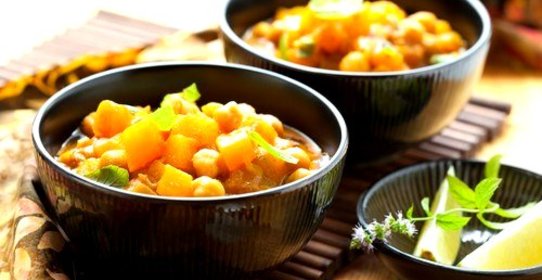 Карри с яблоками и нутом