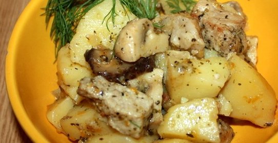 Мясо с шампиньонами в мультиварке