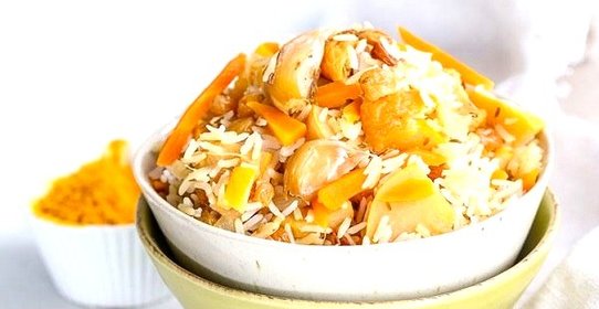 Постный плов с сухофруктами