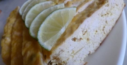 Куриный рулет с изюмом и ананасом