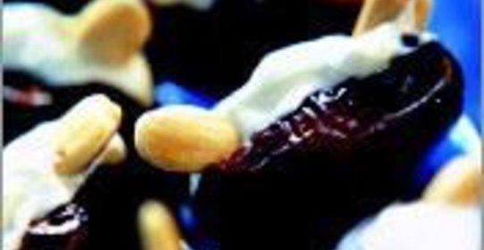 Финики с творогом