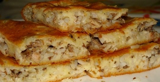 Пирог с консервой и рисом