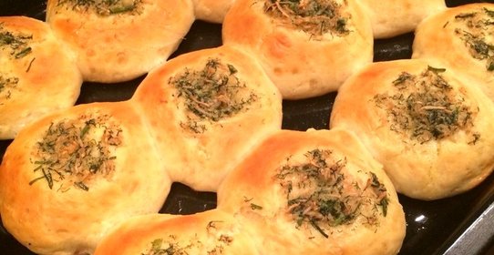 Ароматные чесночные булочки с зеленью