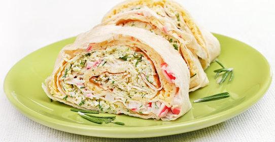 Рулет из лаваша с крабовыми палочками