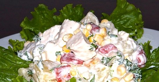 Салат с ананасами и куриной грудкой