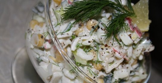 Салат с крабовыми палочками Классика жанра