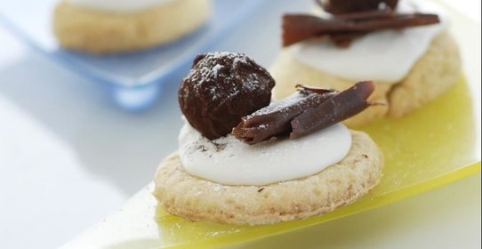 Печенье с шоколадными шариками