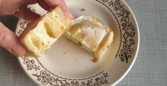 Творожные «завитушки» в сметанной заливке