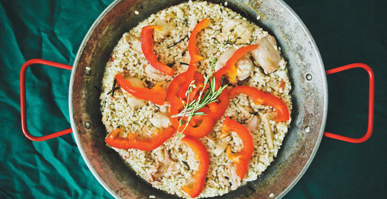 Паэлья с курицей и кроликом