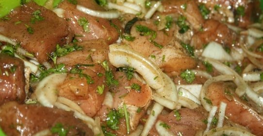 Очень вкусный маринад для шашлыка (с мятой, петрушкой и реганом)