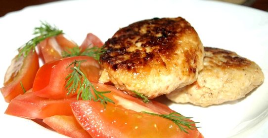 Куриные котлеты с помидорами