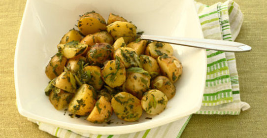 Картофельный салат с зеленью