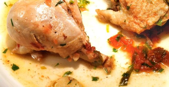 Куриное фрикасе с уксусом и зеленью