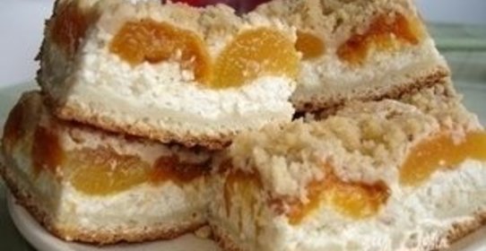 Пирог с творогом и абрикосами