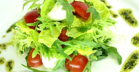 Романо с моцареллой и черри