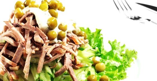 Салат с копченым окороком