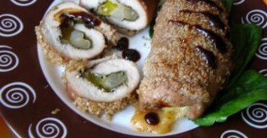 Куриные рулетики с грушей и кунжутом Восточный экспресс