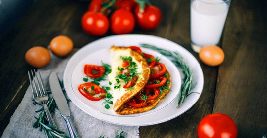 Омлет с томатами