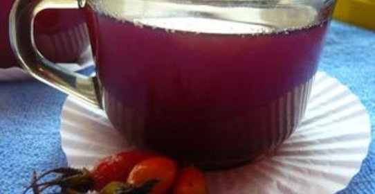 Напиток из шиповника с вишневым соком