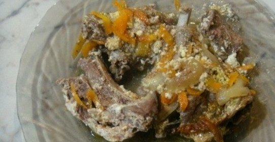 Баранина в сметанном соусе