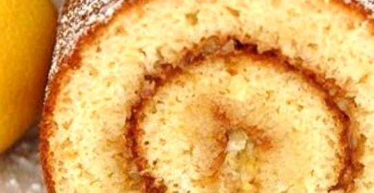 Бисквитный рулет с повидлом