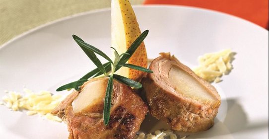 Рулет из телятины с грушами