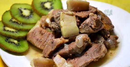 Тушеное мясо в мультиварке Панасоник