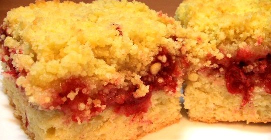 Пирог с лимоном и клюквой