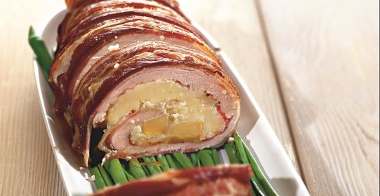 Куриный рулет с грушами