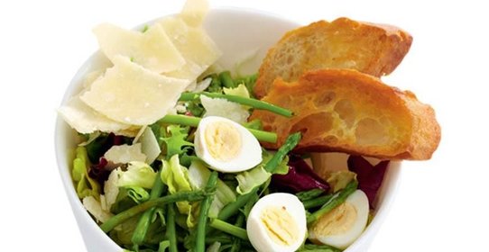 Салат со спаржей