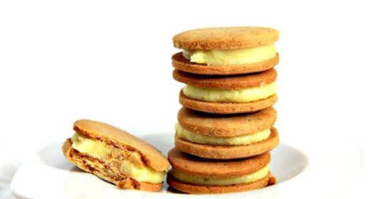 Пряное печенье с апельсиновым кремом