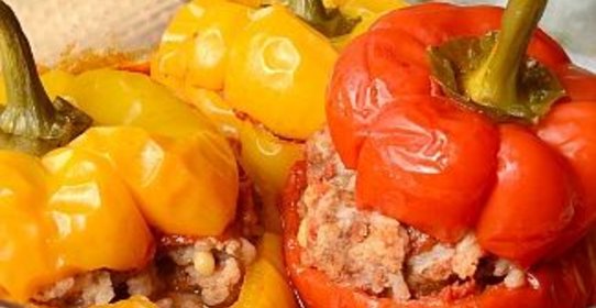 Фаршированные перцы «Тайга» с кедровыми орешками
