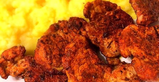 Свиная вырезка с паприкой и шалфеем