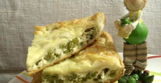 Фасолевый пирог из слоеного теста