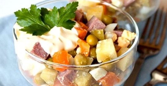 Оливье с копченым языком