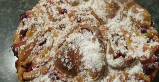 Пирог вишневый