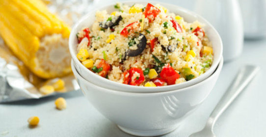 Теплый салат с кускусом и овощами