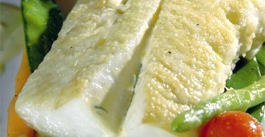 Палтус с мини овощами и соусом бер-блан