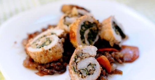 Мясные рулетики со шпинатом