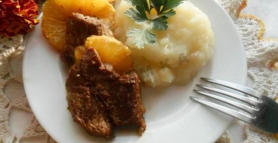 Запеченная свинина с апельсинами в духовке