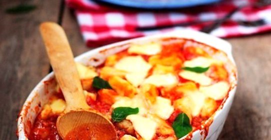 Ньокки с соусом по‑сорентийски
