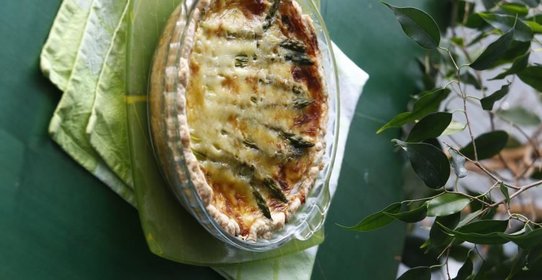 Пирог со спаржей и шпинатом