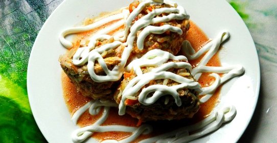 Мясные ежики в томатно-сливочном соусе