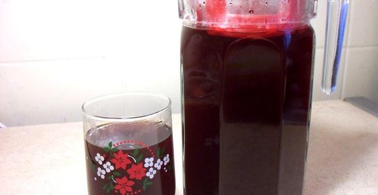 Компот из вишни и сухофруктов