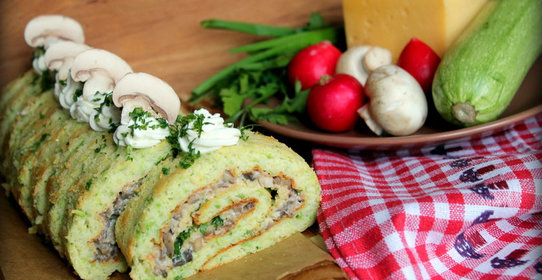 Кабачковый рулет с грибами