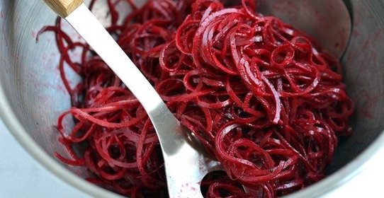 Салат из сырой свеклы